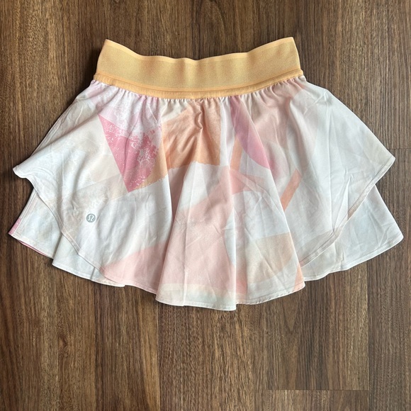 LULULEMON Court Rival High-Rise Skirt Built-In Shorts Garrogeo Multi Skort Sz 2 - Picture 14 of 15